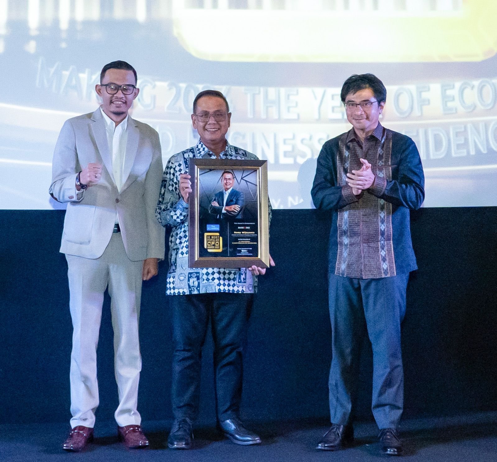 Director of Finance & Strategy at Bank DKI, Romy Wijayanto, Wins Award as 10 Most Popular CFO in 2023