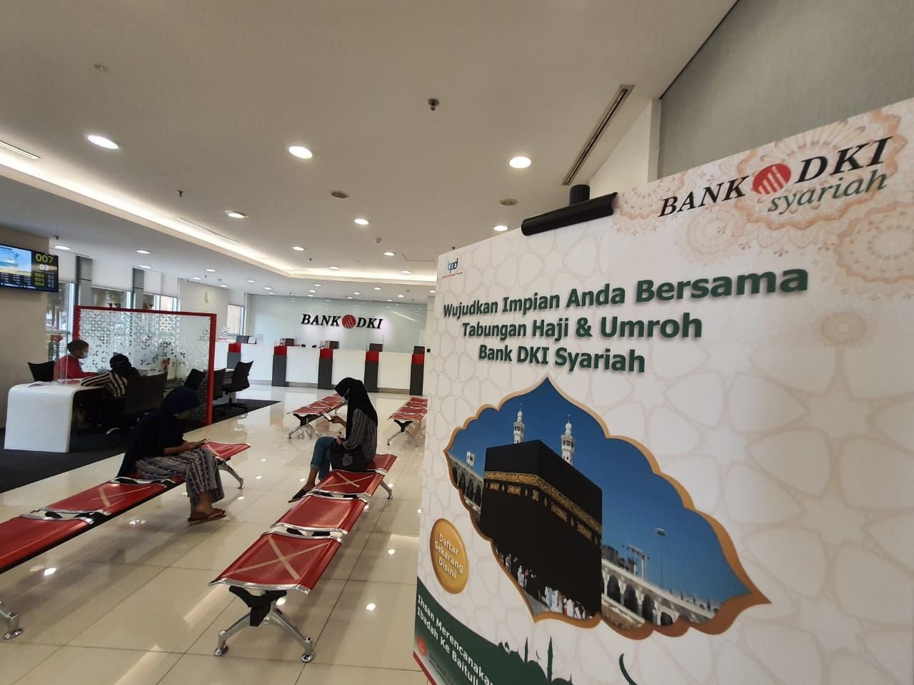 Bank DKI Wins Indonesia Sharia Finance Awards 2021