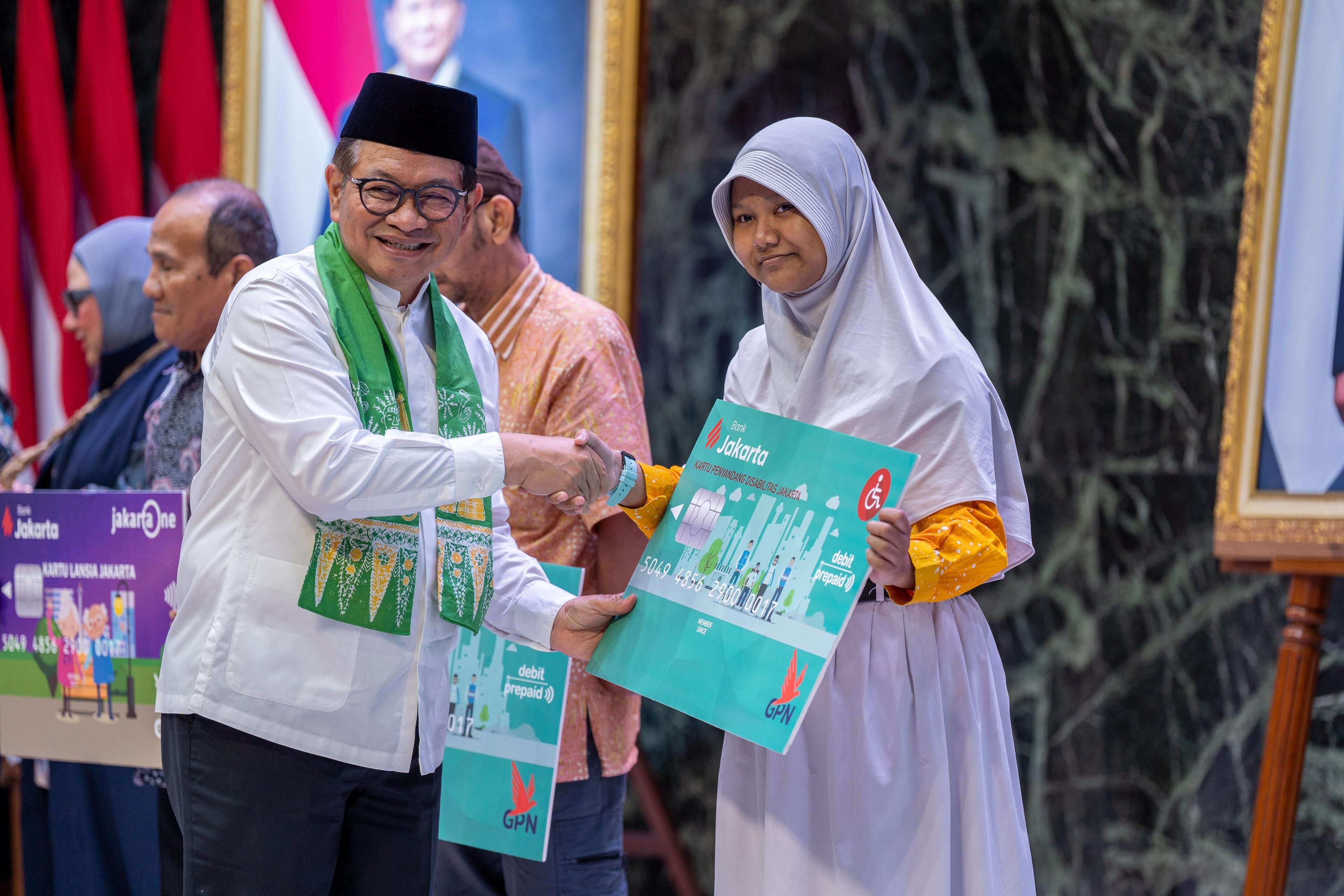 Bank Jakarta Distributes 56,351 New Recipients of PKD Social Assistance for DKI Jakarta Provincial Government