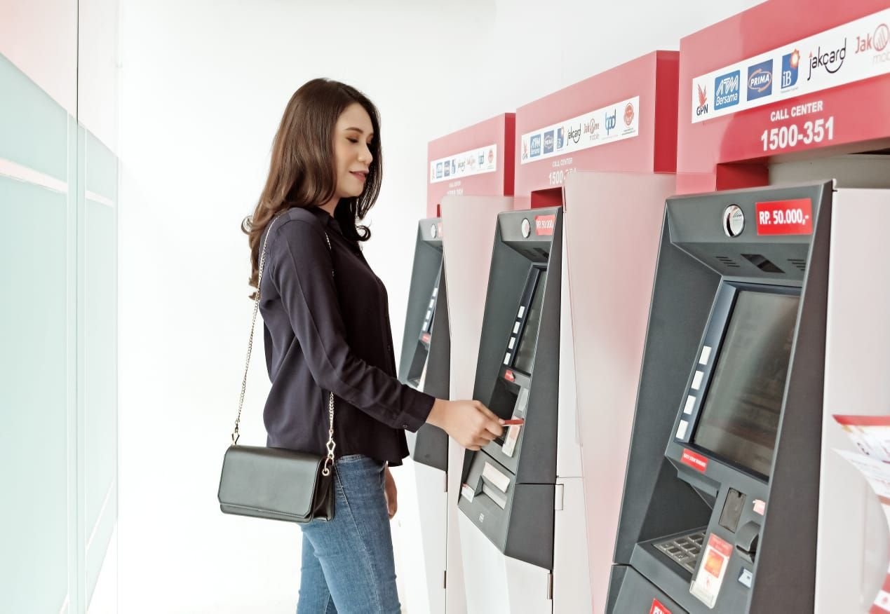 Consistently Developing Digital Banking, Bank DKI Wins Digital Brand Award