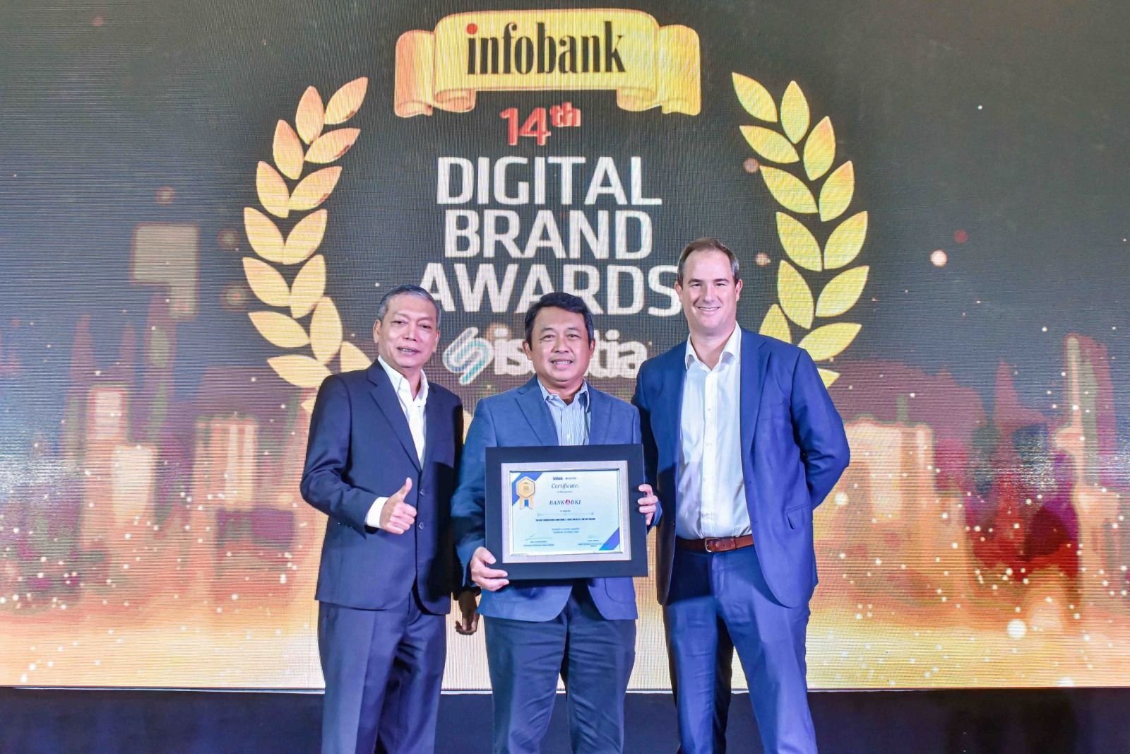 Supporting Non-Cash Transactions, Bank DKI Wins Digital Brand Award