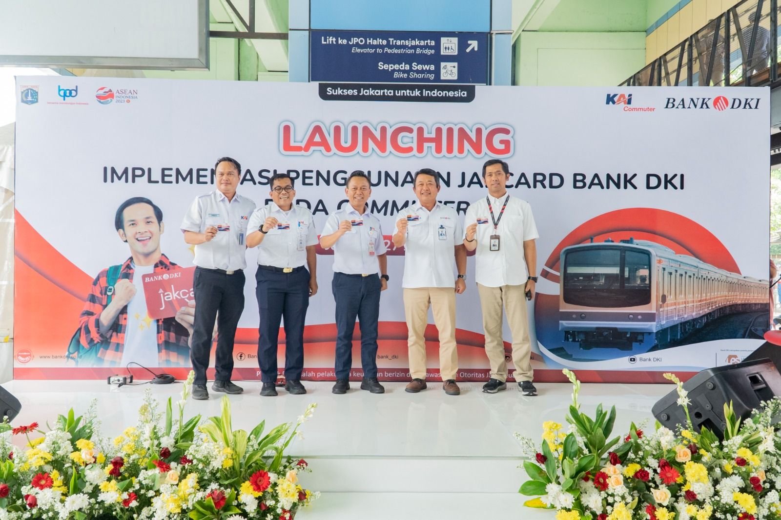 Expanding Acceptance, Bank DKI's JakCard Can Now Be Used as a KRL Travel Ticket