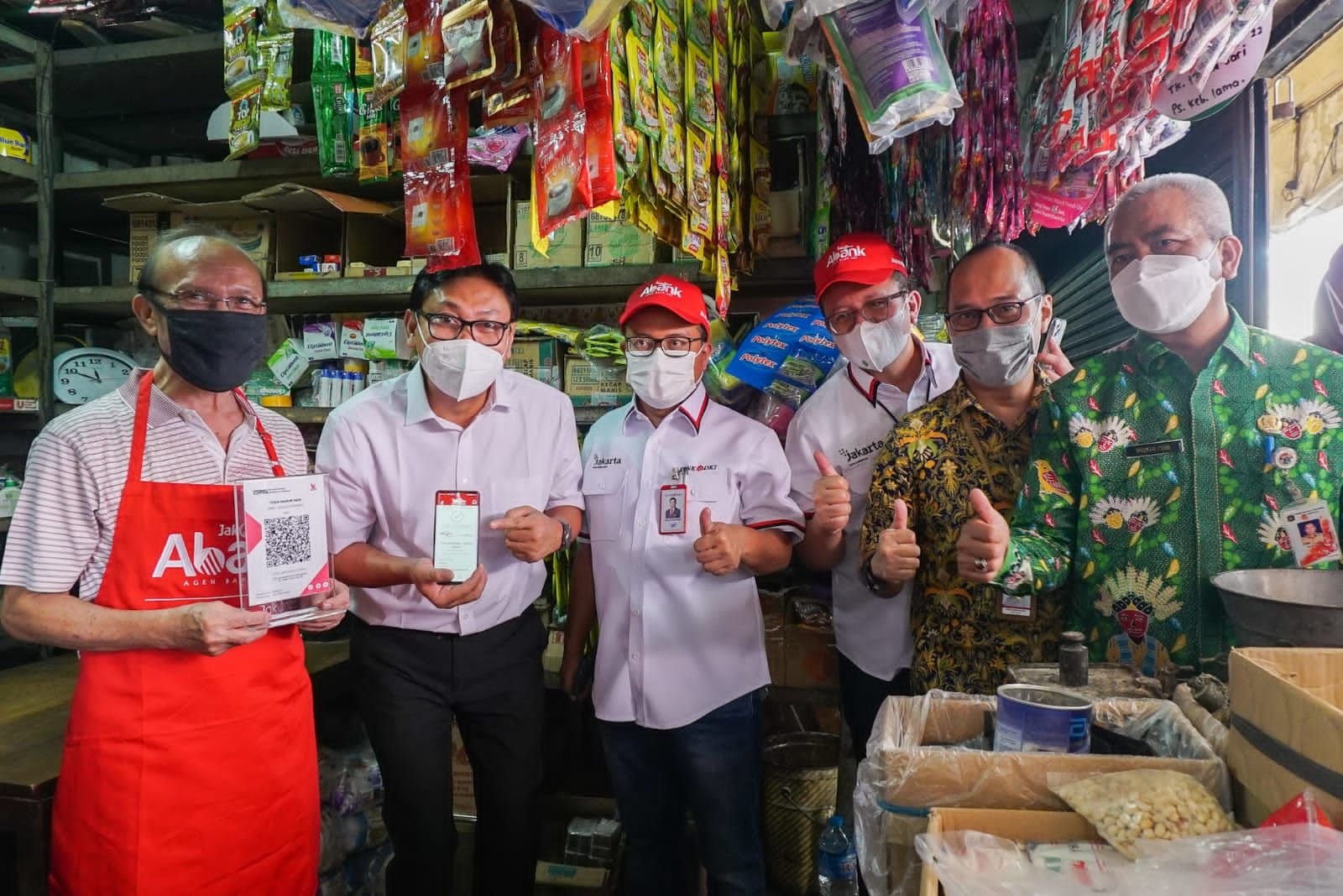 Providing Ease of Transactions for the MSME Sector, Bank DKI Implements Digitalization of the Kebayoran Lama Market