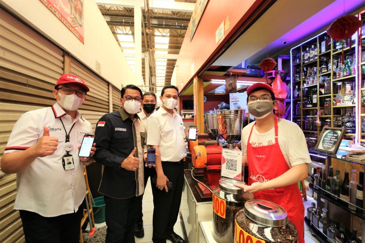 Encouraging Market Digitalization, Bank DKI Supports SIAP QRIS at Koja Market, North Jakarta