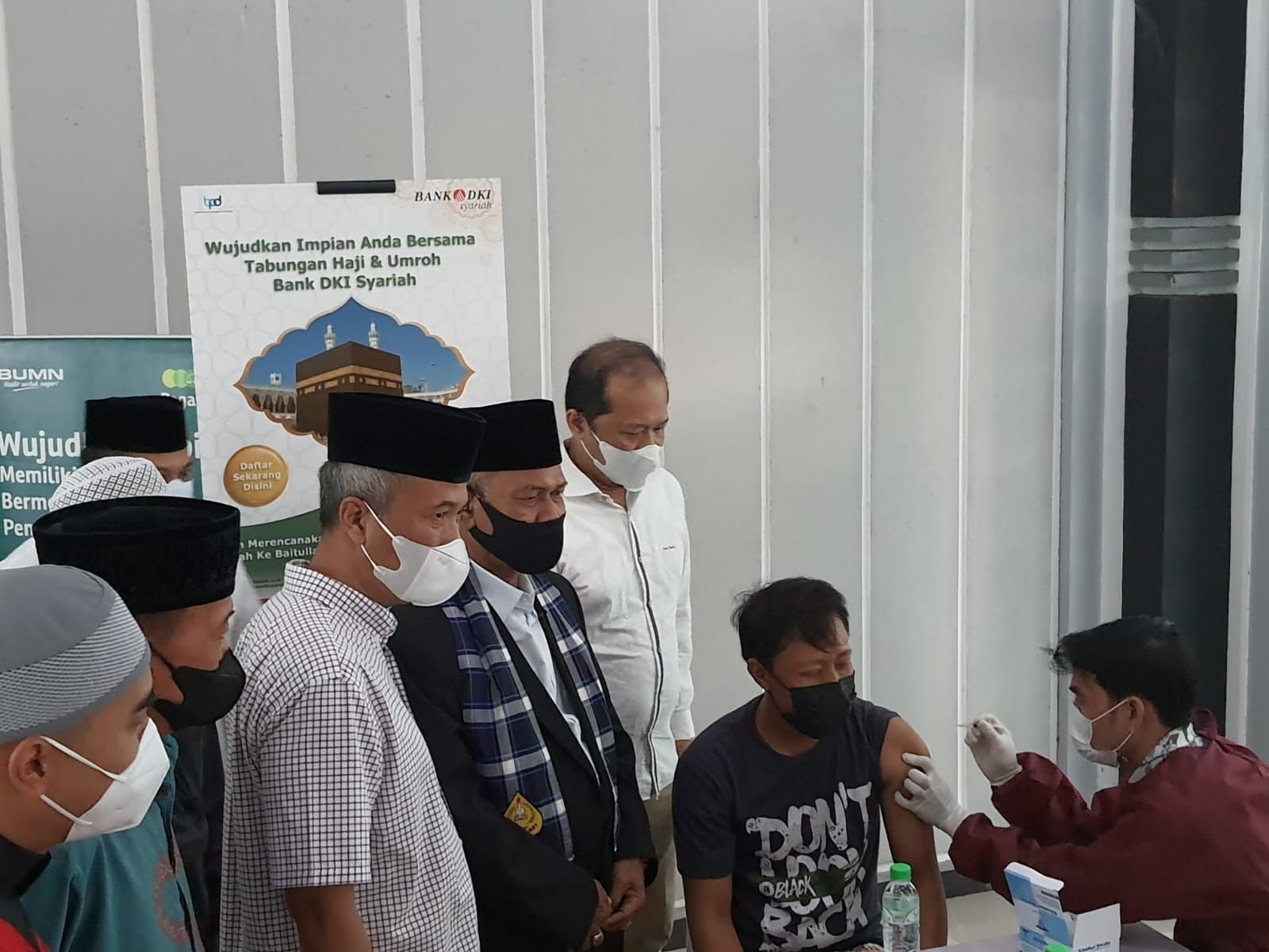 Collaboration with DMI DKI Jakarta, UUS Bank DKI Facilitates Mobile Vaccine Cars at Places of Worship
