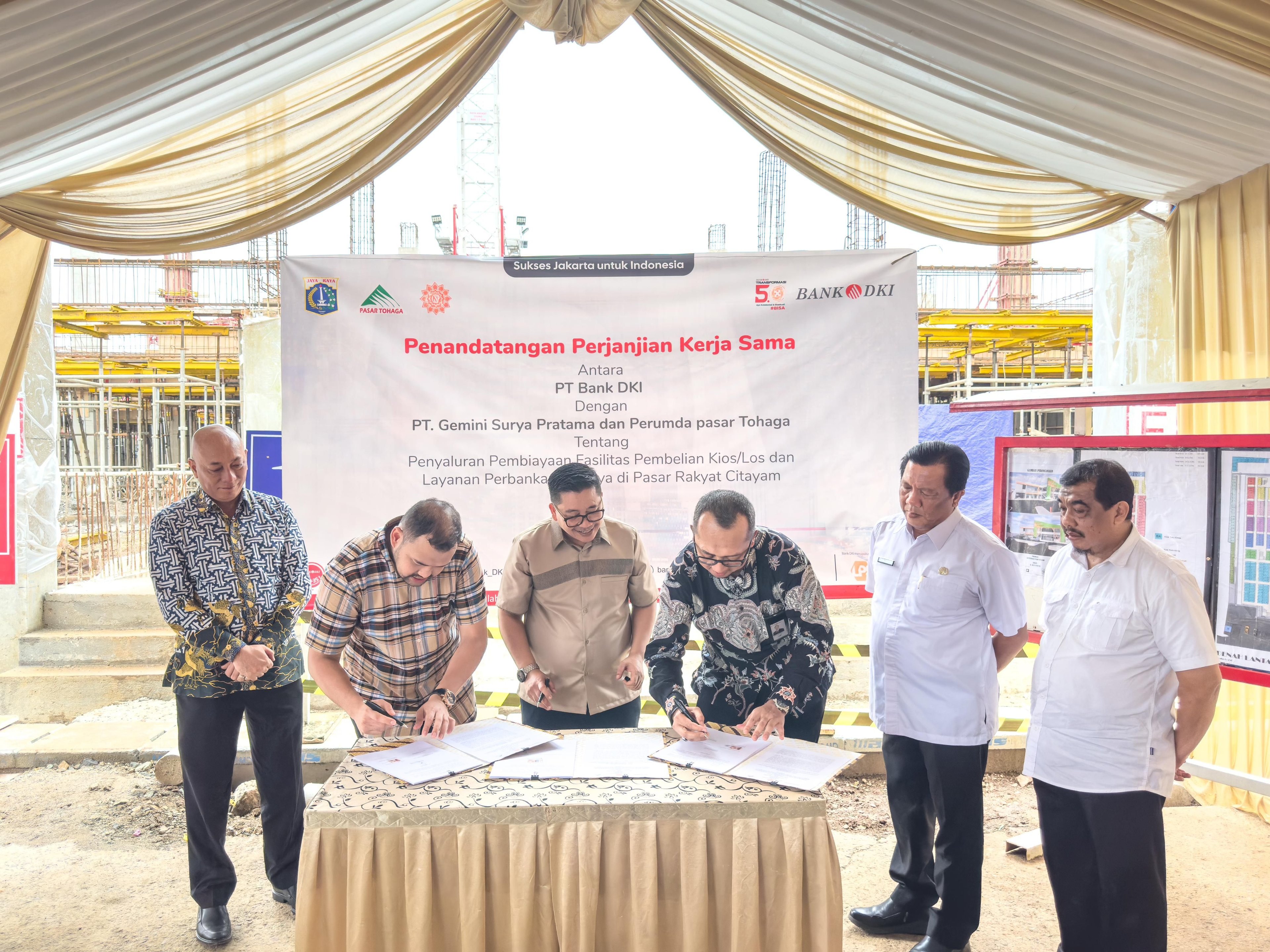 Committed to Supporting MSMEs, UUS Bank DKI Provides Ease of Financing for Kiosk and Los Purchases at the Citayam People's Market
