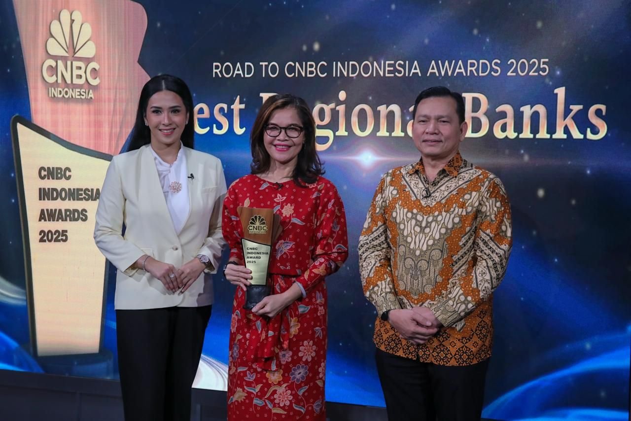 Encouraging the Implementation of ESG in Business, Bank Jakarta Wins the 2025 Regional Banking ESG Excellence Award