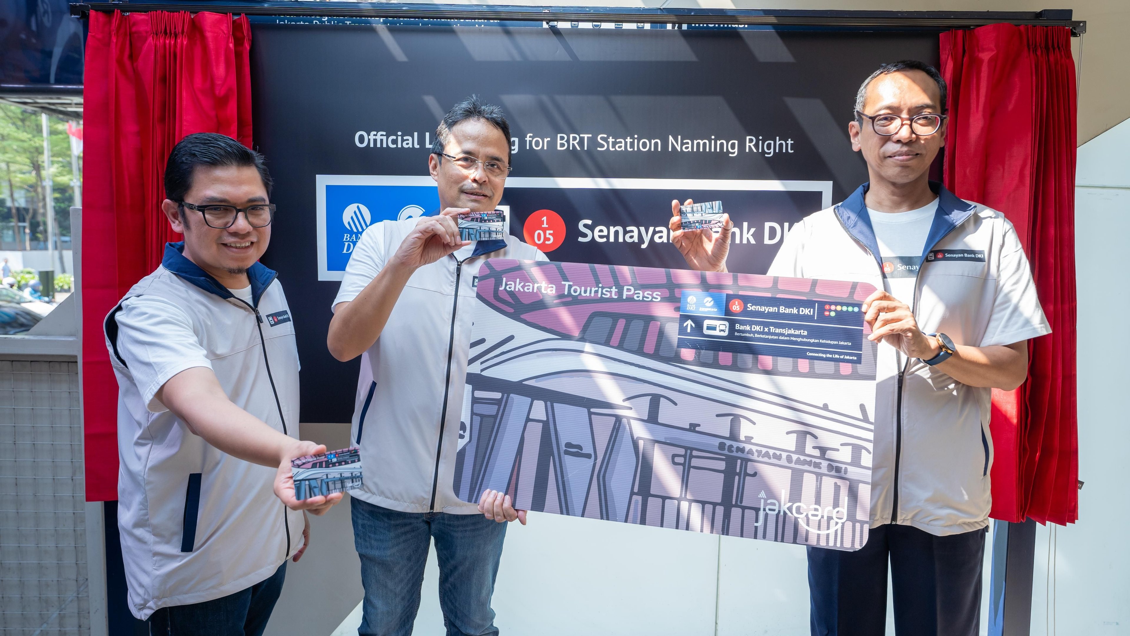 Synergy between Bank DKI and Transjakarta Officially Names the Transjakarta Senayan Bank DKI Bus Stop