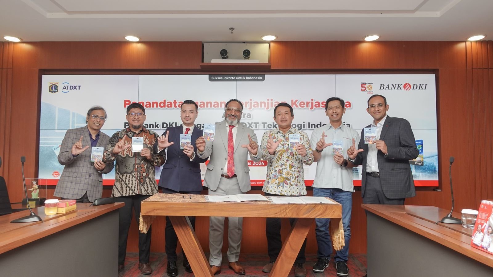 Bank DKI Collaborates with PT ATDXT Teknologi Indonesia, to Sell JakCard Electronic Cards