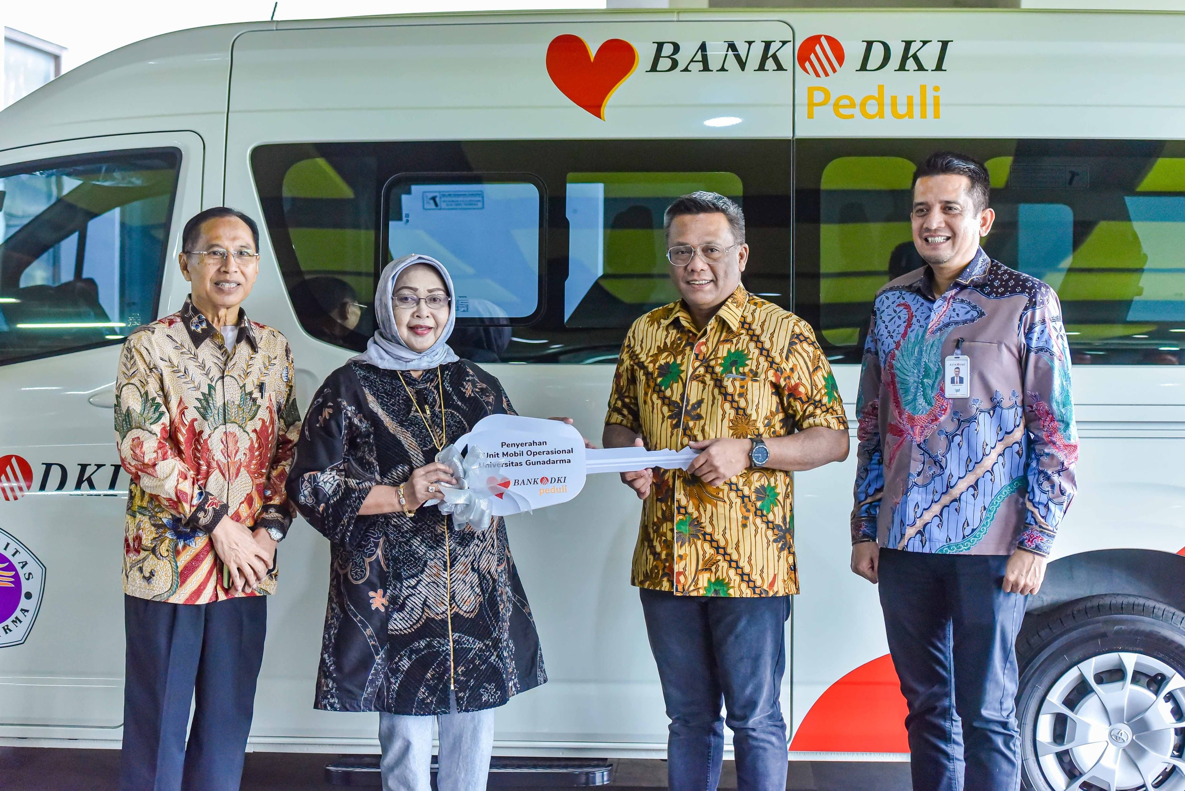 Bank DKI Provides 1 Unit of Operational Car for Gunadarma University