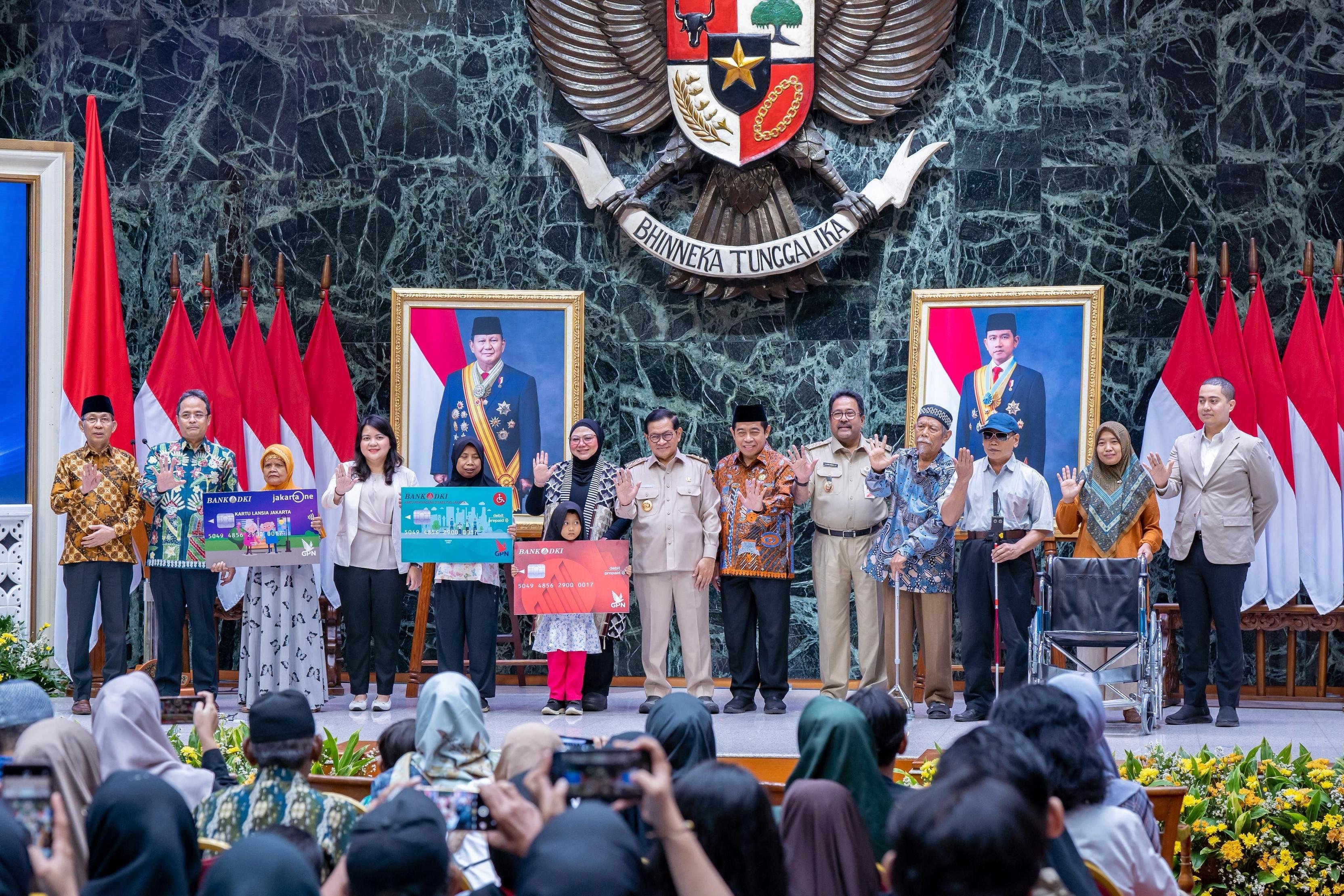 Bank DKI Distributes Social Assistance to Fulfill Basic Needs to 219,252 Recipients