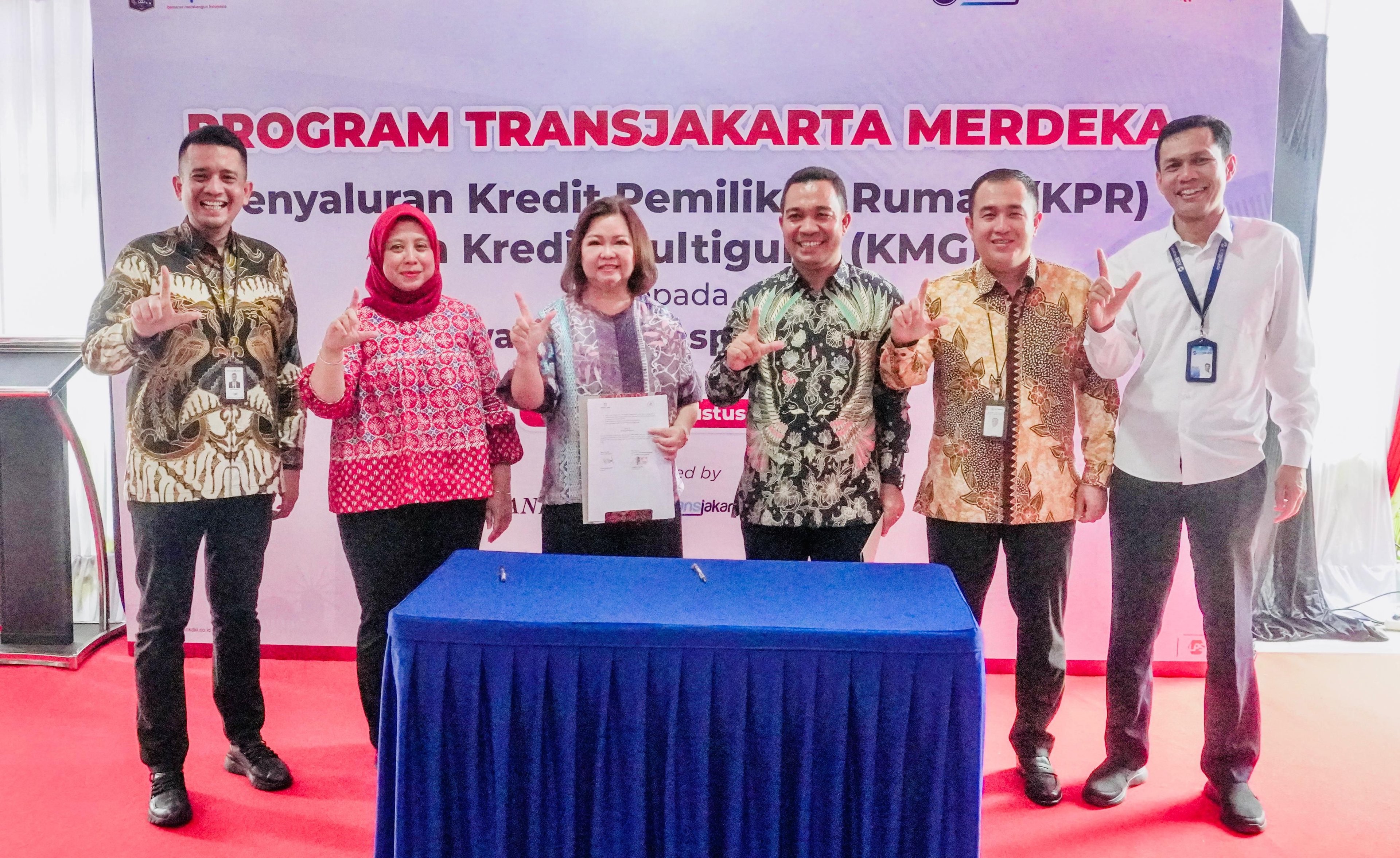 Synergy between Bank DKI and Transjakarta Presents the Independent KPR and KMG Transjakarta Program